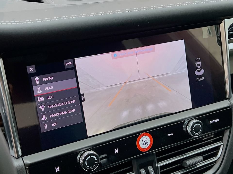 New 2026 Porsche Macan AWD/4WD image 17