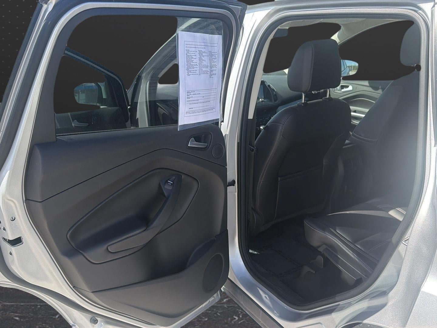 Used 2017 Ford Escape SE w/ SE Leather Comfort Package AWD/4WD image 16