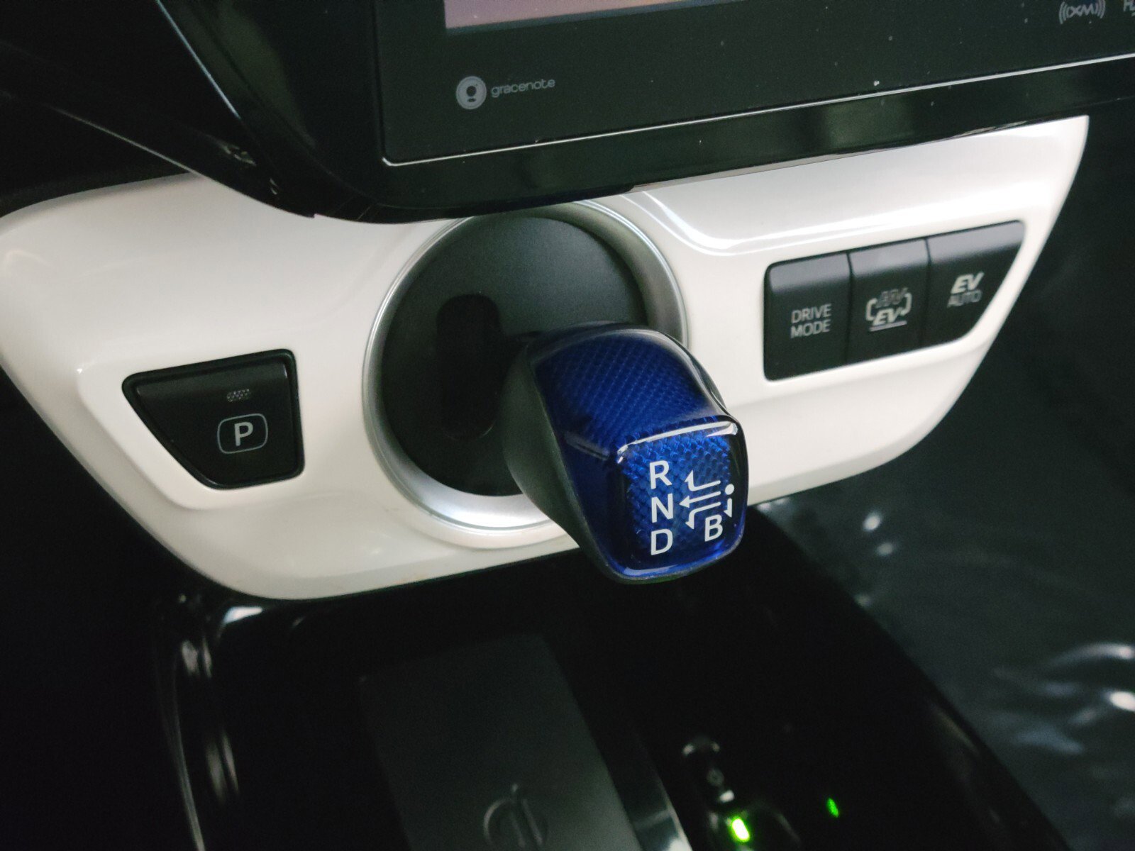 Used 2018 Toyota Prius Prime Premium w/ Carpet Mat Package FWD image 23