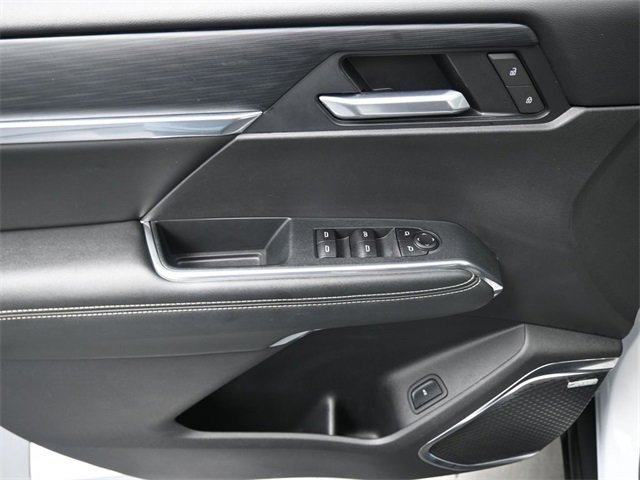 Used 2025 GMC Acadia Elevation image 7