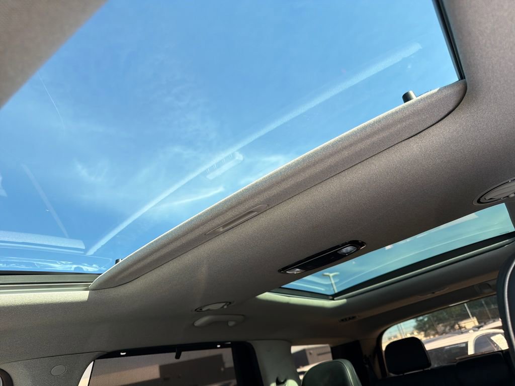 Used 2021 Hyundai Palisade Limited w/ Cargo Package image 24