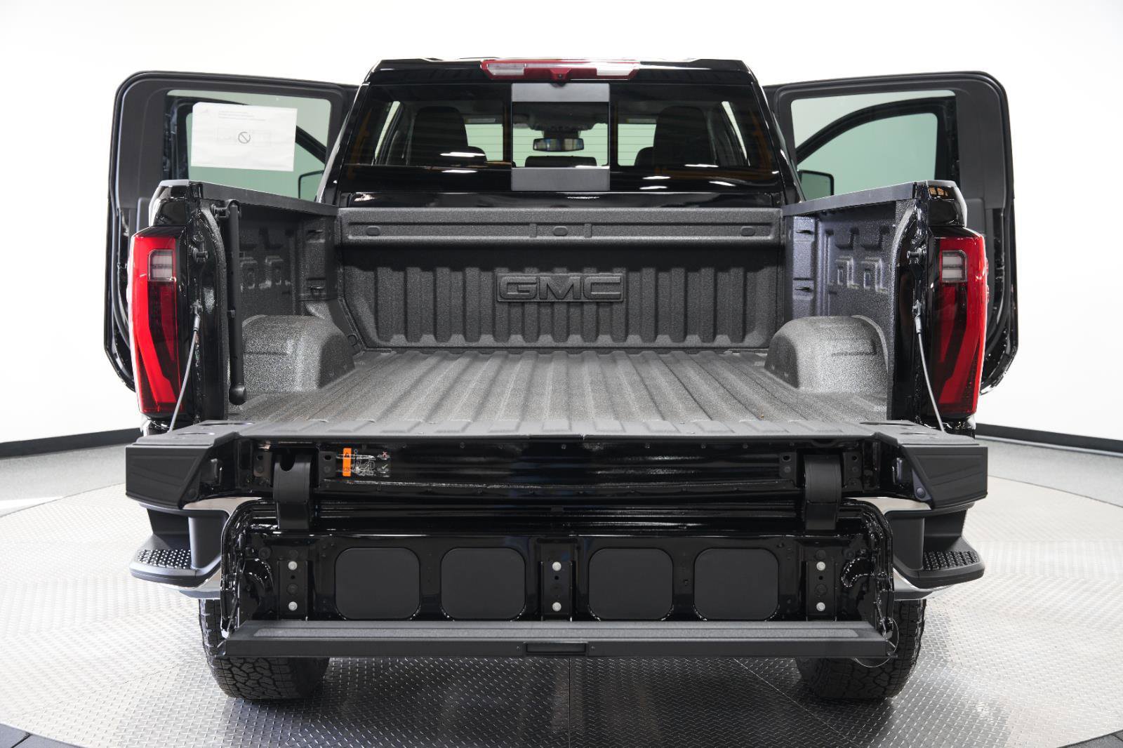 New 2025 GMC Sierra 2500 SLT w/ SLT Premium Package image 13