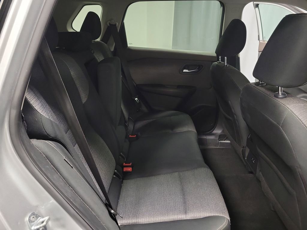 Used 2021 Nissan Rogue SV image 21