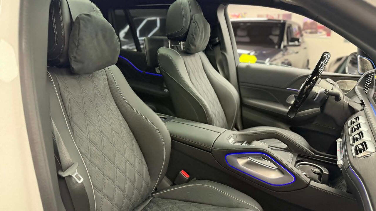 Used 2026 Mercedes-Benz Maybach GLS 600 4MATIC image 17