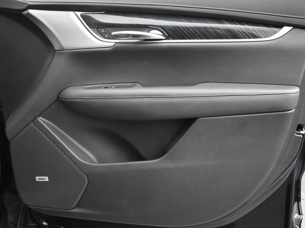 Used 2020 Cadillac XT6 Premium Luxury image 38