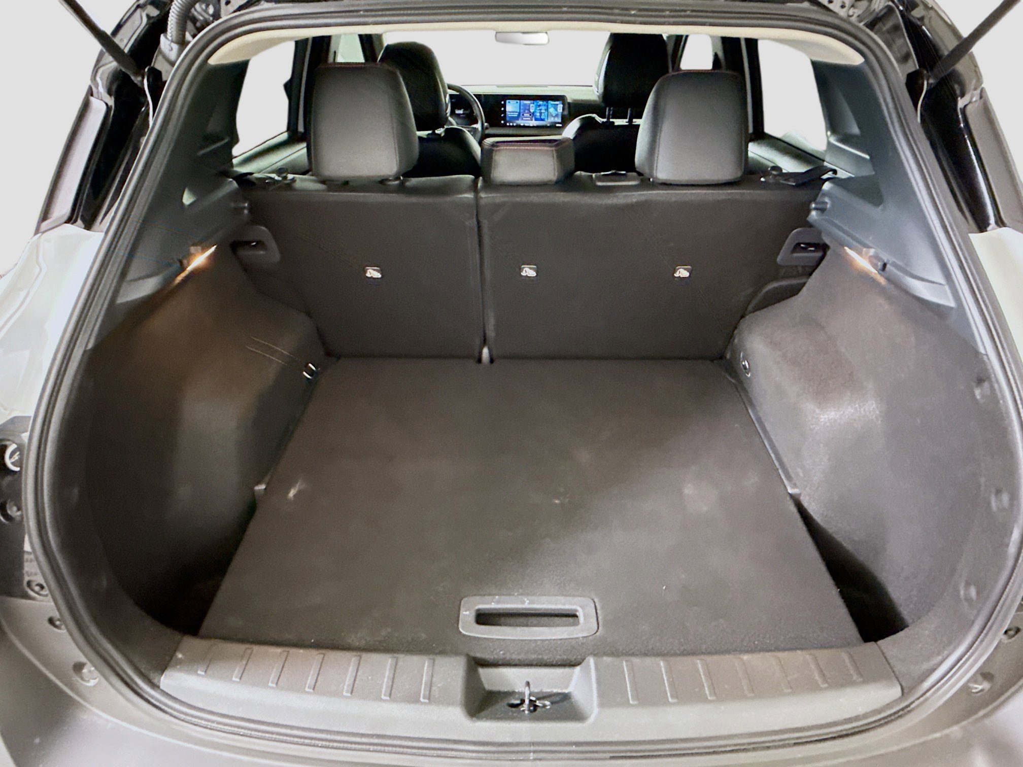 Used 2026 Nissan Kicks SR w/ SR Premium Package FWD image 35