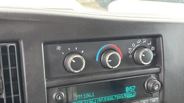 Used 2023 Chevrolet Express 3500 w/ Power Convenience Package RWD image 32