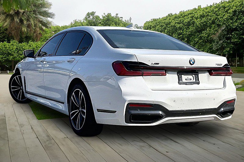 Used 2021 BMW 750i xDrive w/ Executive Package AWD/4WD image 9