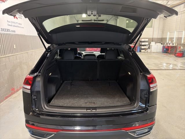 Used 2023 Volkswagen Atlas Cross Sport SE image 5