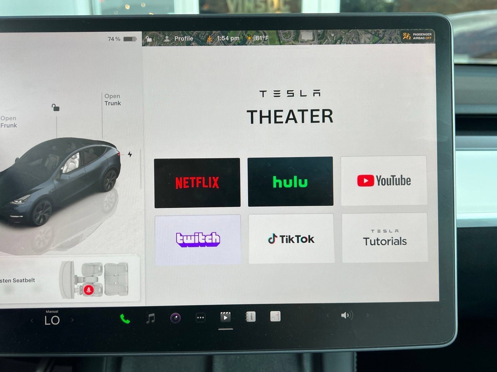 Used 2024 Tesla Model Y Long Range AWD/4WD image 19