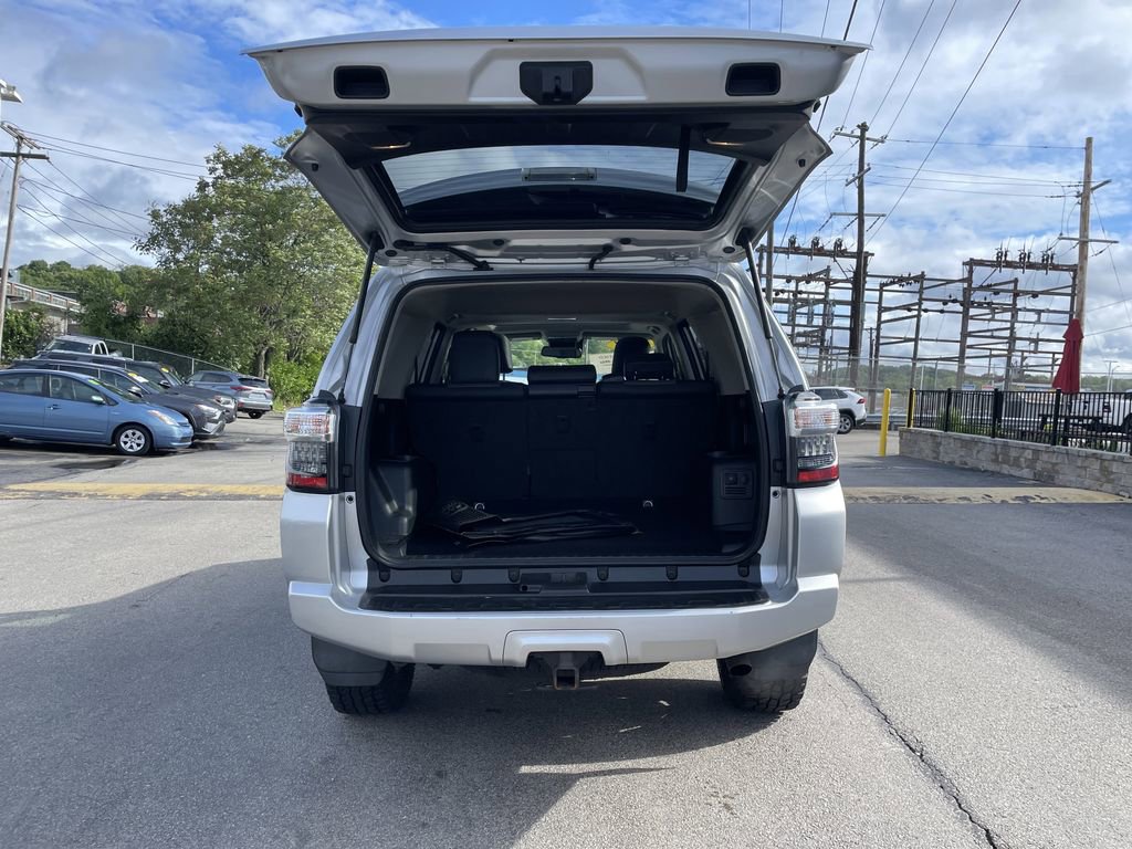 Used 2021 Toyota 4Runner SR5 Premium w/ Moonroof Package AWD/4WD image 13
