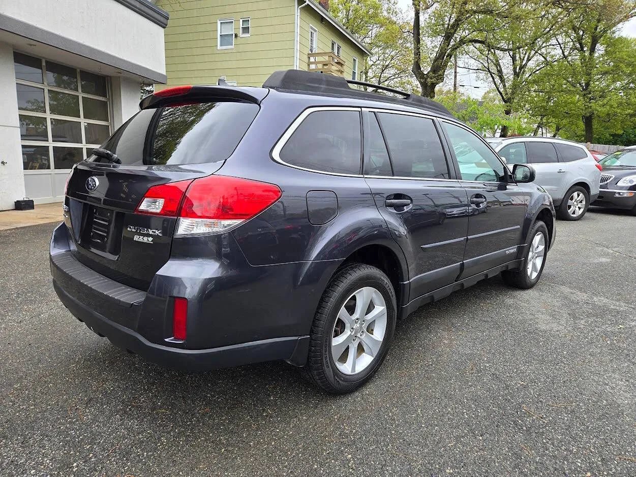Used 2014 Subaru Outback 2.5i Limited AWD/4WD image 4