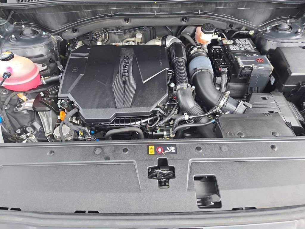 Used 2023 Hyundai Santa Fe Limited image 18