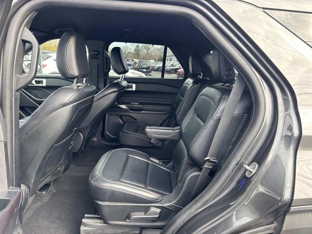 Used 2020 Ford Explorer XLT w/ Equipment Group 202A image 7