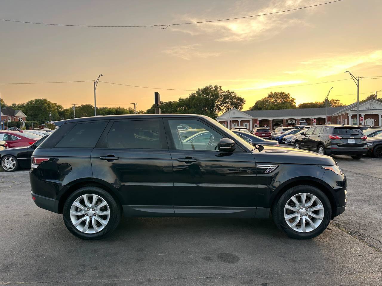 Used 2015 Land Rover Range Rover Sport HSE AWD/4WD image 11