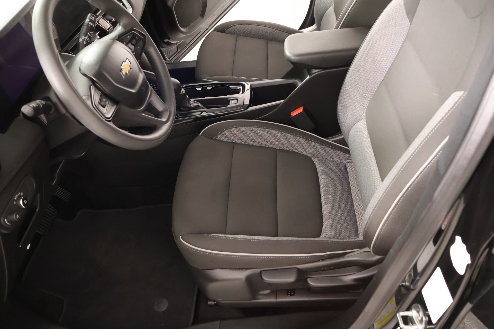 Used 2025 Chevrolet TrailBlazer LT AWD/4WD image 10