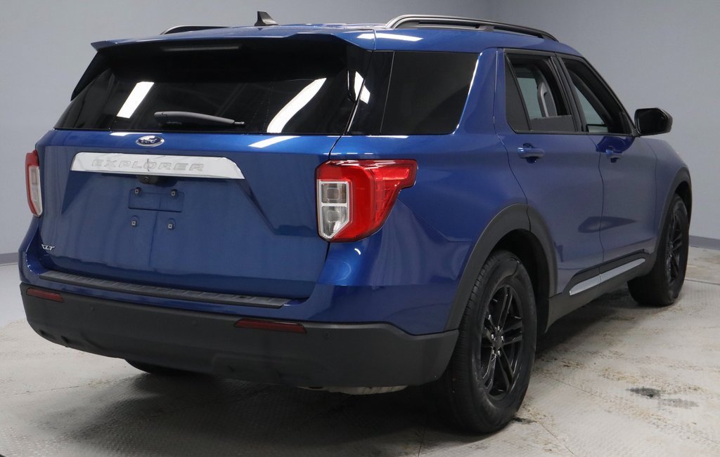 Certified 2022 Ford Explorer XLT image 11