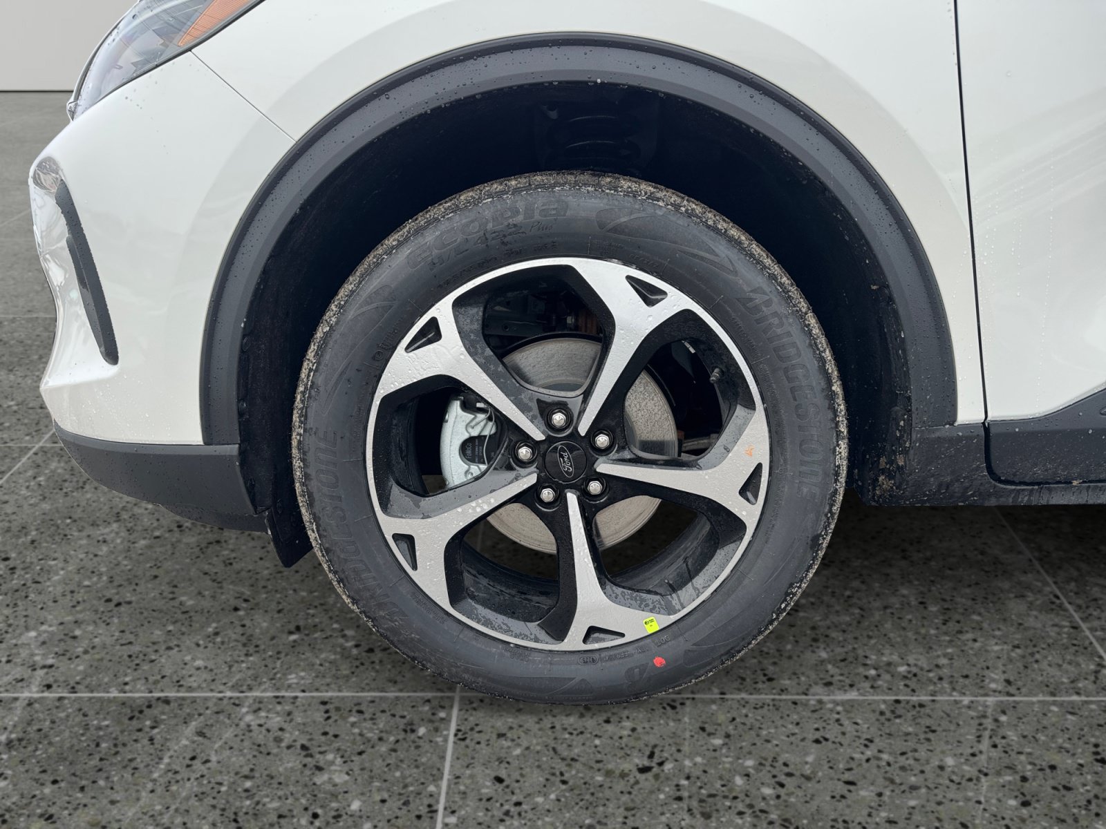 New 2026 Ford Escape ST-Line Select w/ Tech Pack #2 AWD/4WD image 9