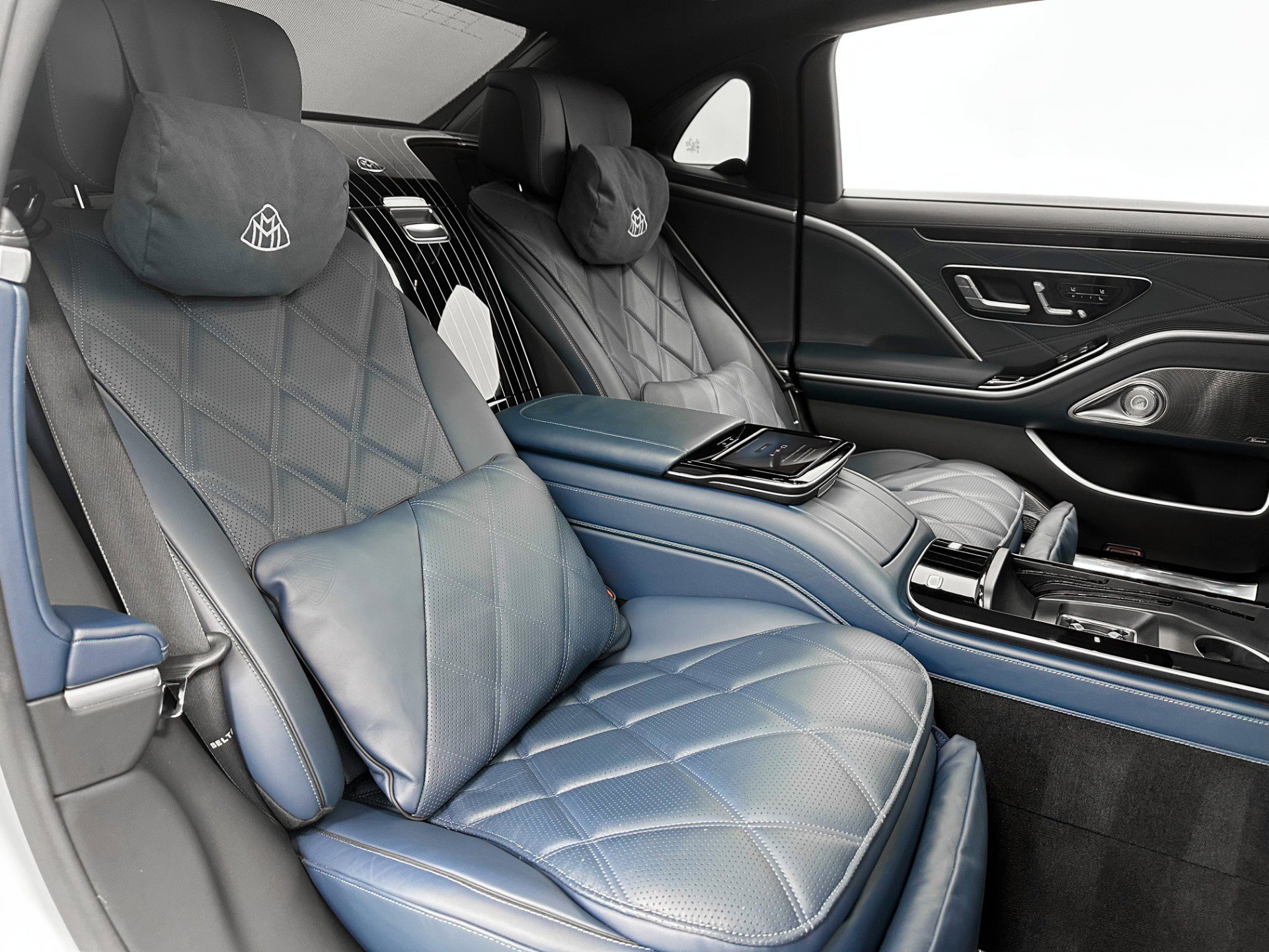 Used 2024 Mercedes-Benz Maybach S 680 4MATIC image 33