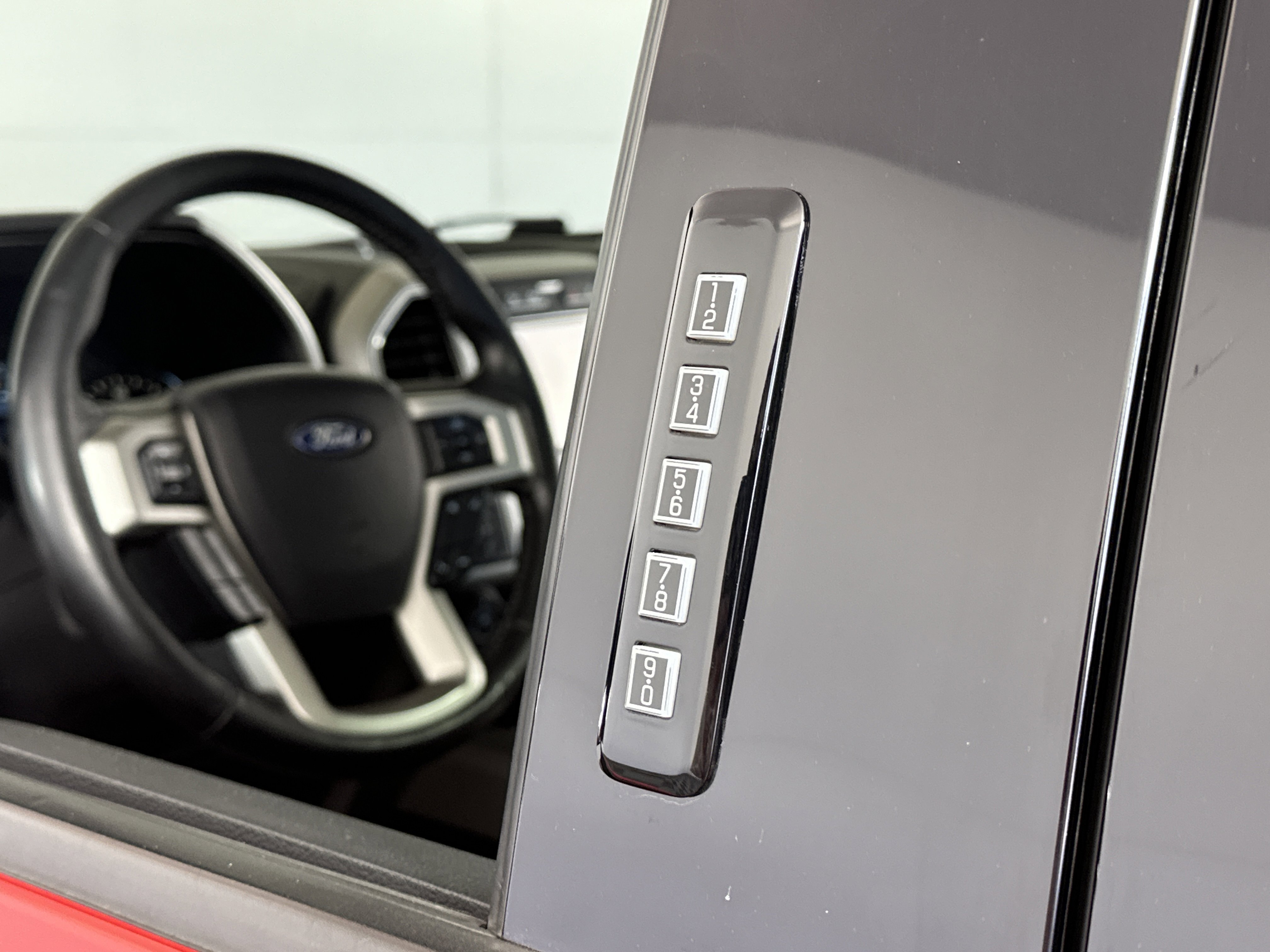 Used 2019 Ford F150 Lariat w/ Equipment Group 502A Luxury image 18