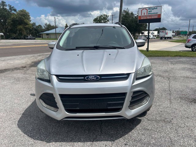 Used 2016 Ford Escape SE w/ Equipment Group 201A FWD image 2
