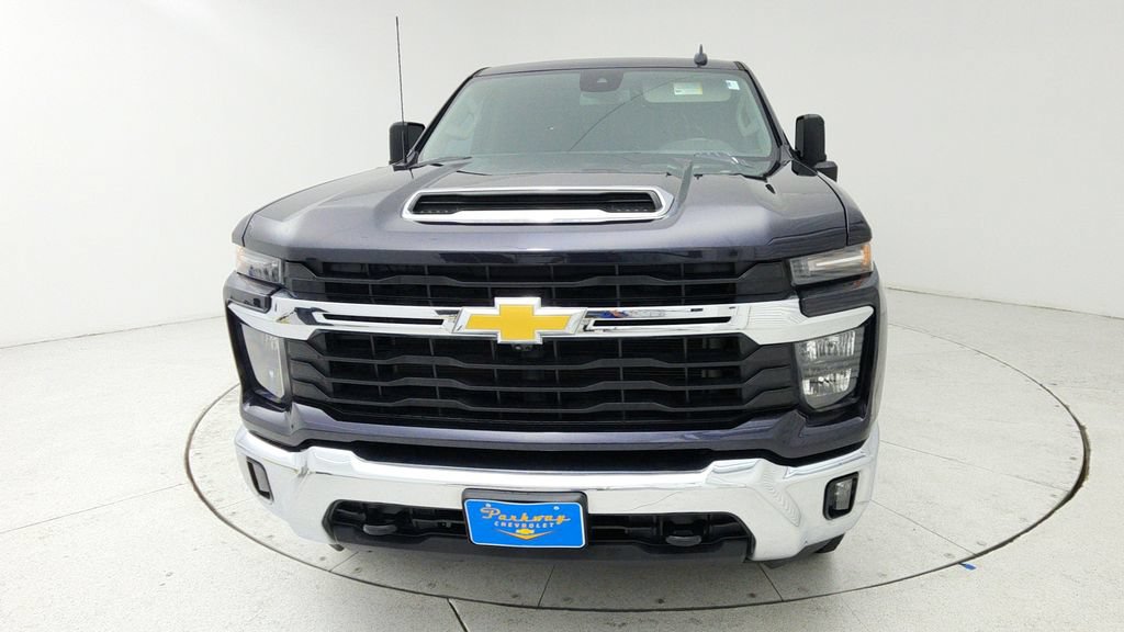 Used 2024 Chevrolet Silverado 2500 LT w/ Texas Edition AWD/4WD image 2
