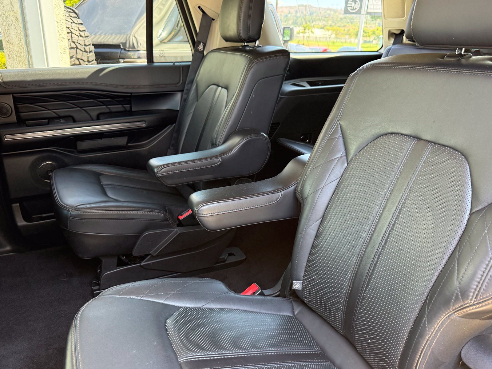 Used 2019 Ford Expedition Platinum RWD image 40