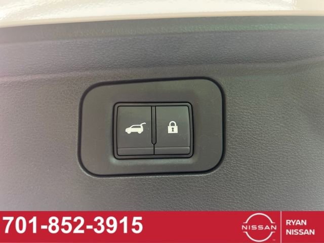 Certified 2026 Nissan Armada SL w/ Captain's Chari Seat Package AWD/4WD image 12