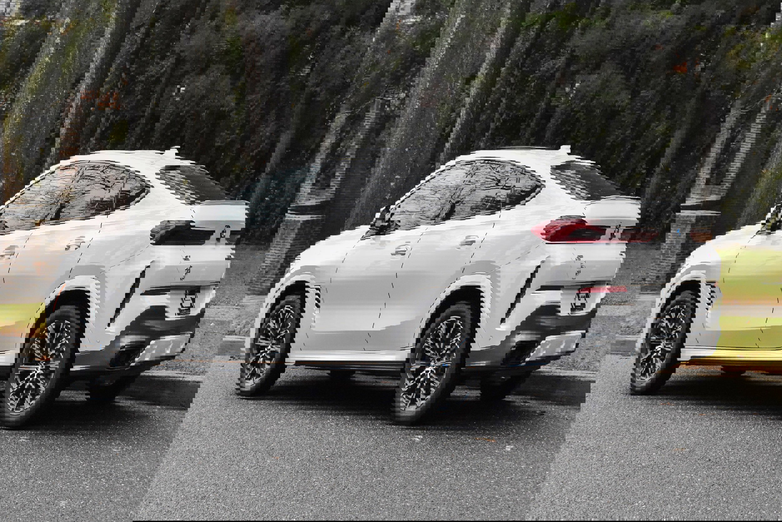 Used 2020 BMW X6 M50i w/ Executive Package image 6