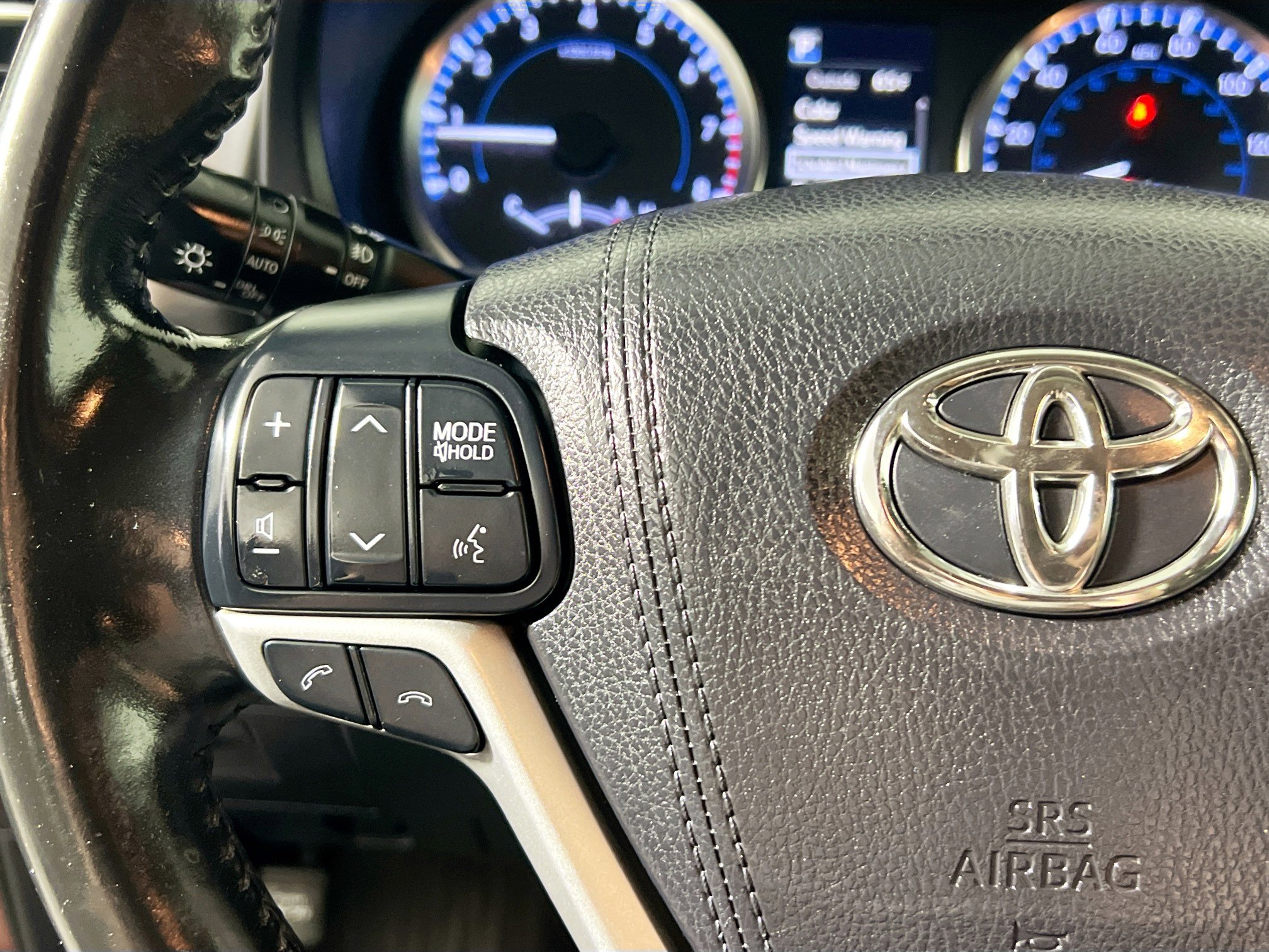 Used 2017 Toyota Highlander Plus image 18
