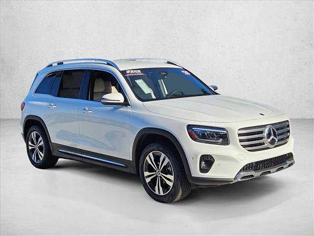 Used 2025 Mercedes-Benz GLB 250 image 3