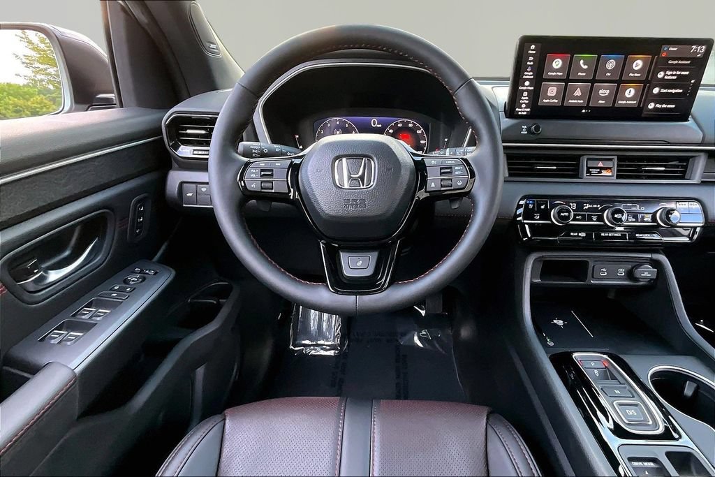 Certified 2026 Honda Pilot Black Edition image 8