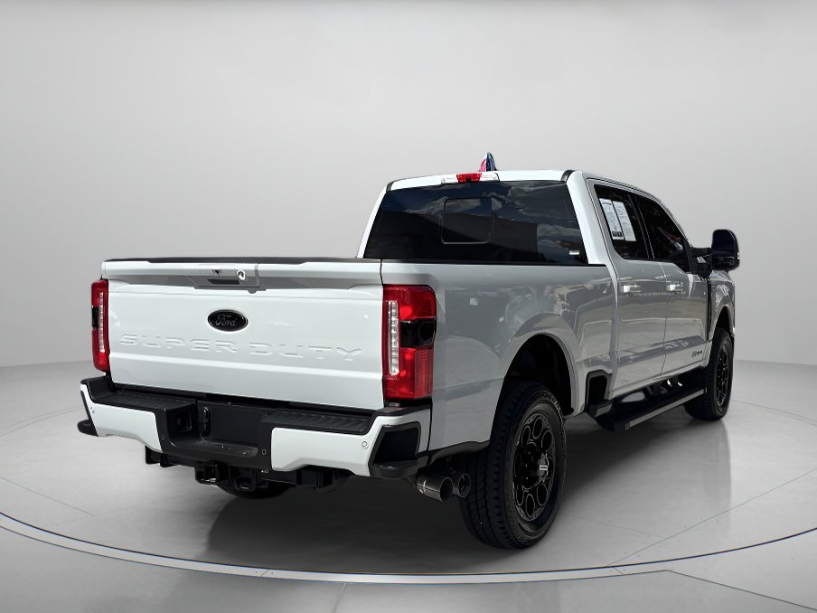 Used 2026 Ford F250 Lariat w/ Black Appearance Package image 3