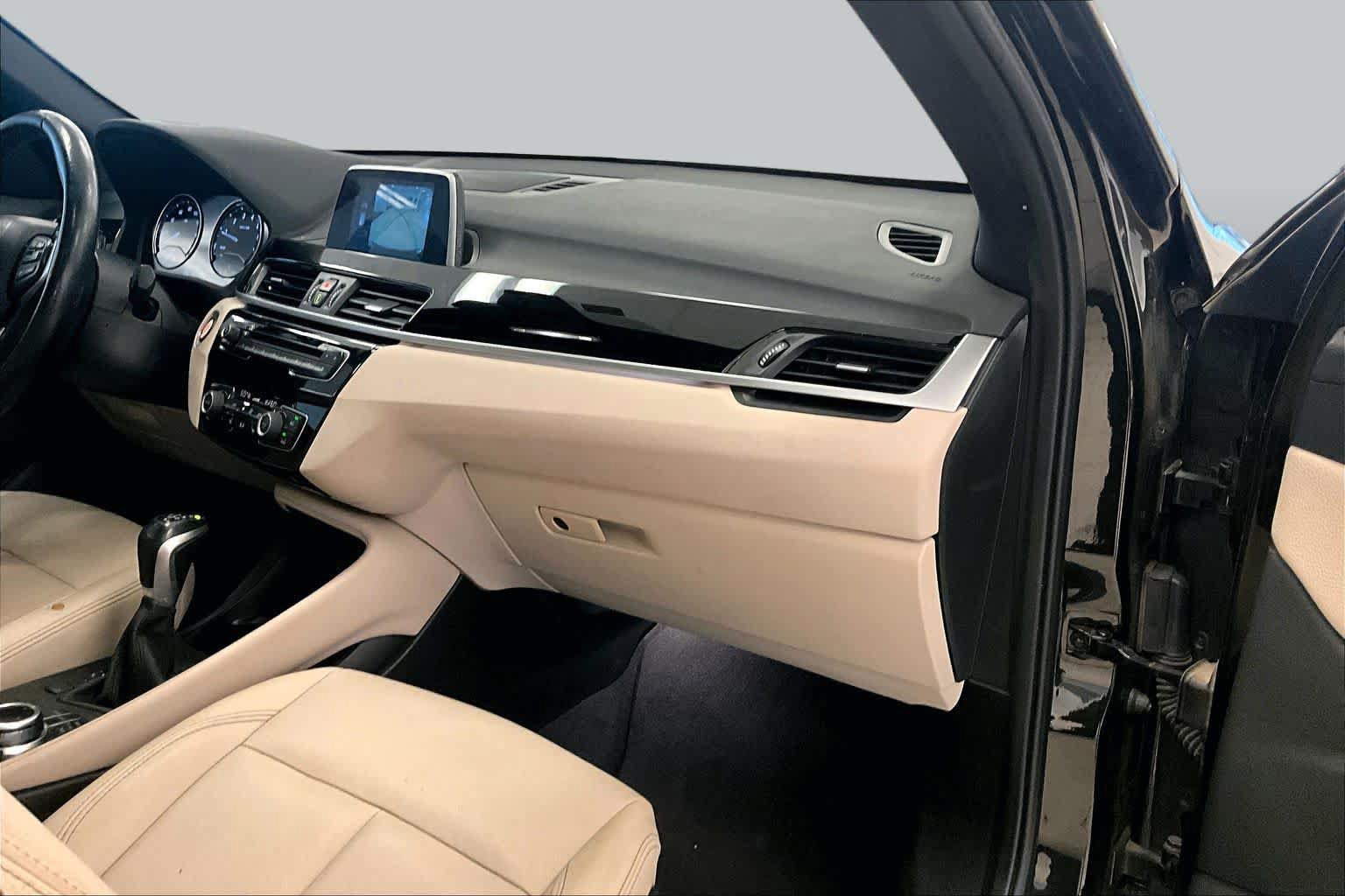 Used 2019 BMW X1 sDrive28i w/ Convenience Package FWD image 17