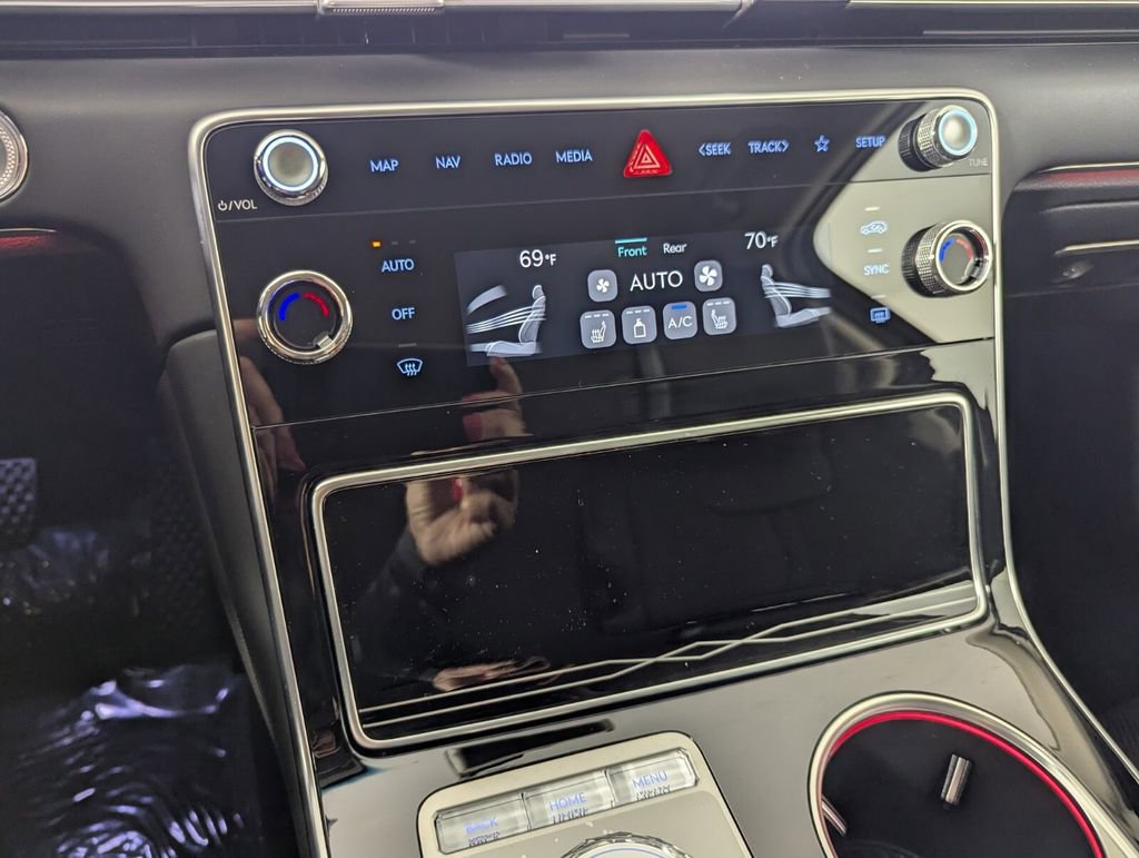 Used 2025 Genesis GV80 2.5T Standard image 21