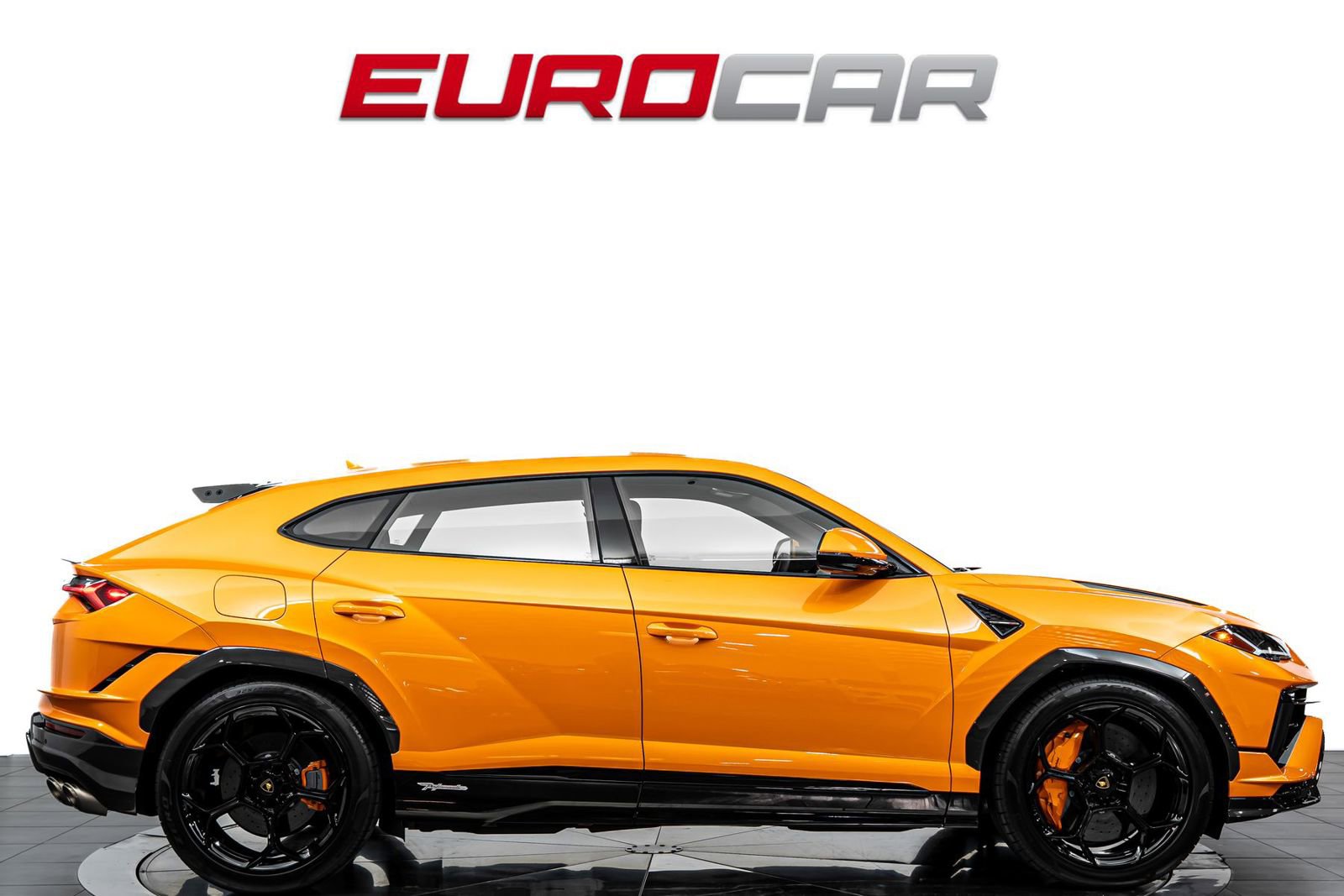 Used 2024 Lamborghini Urus Performante AWD/4WD image 6