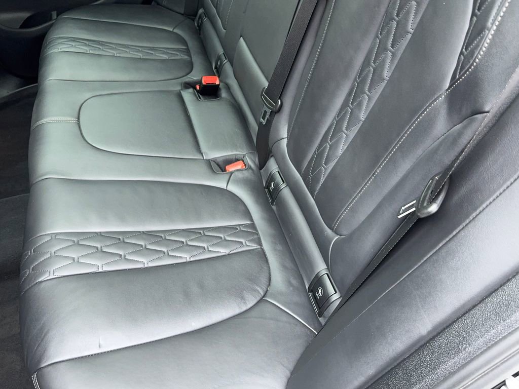 Used 2022 BMW X5 M50i AWD/4WD image 45