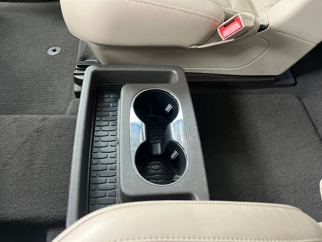 Used 2020 Lincoln Aviator Reserve AWD/4WD image 16