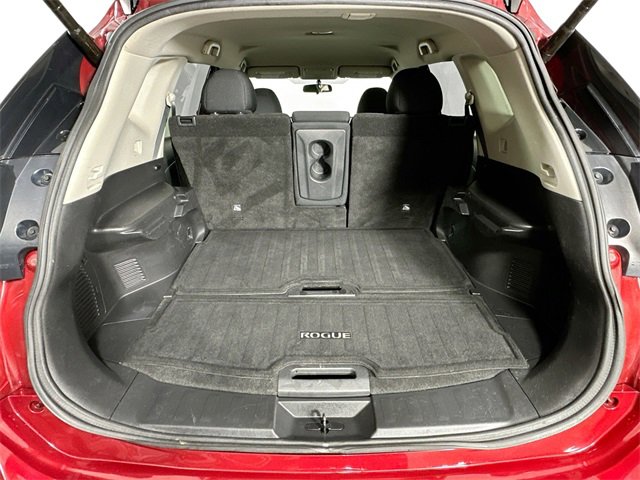 Used 2018 Nissan Rogue SV image 30
