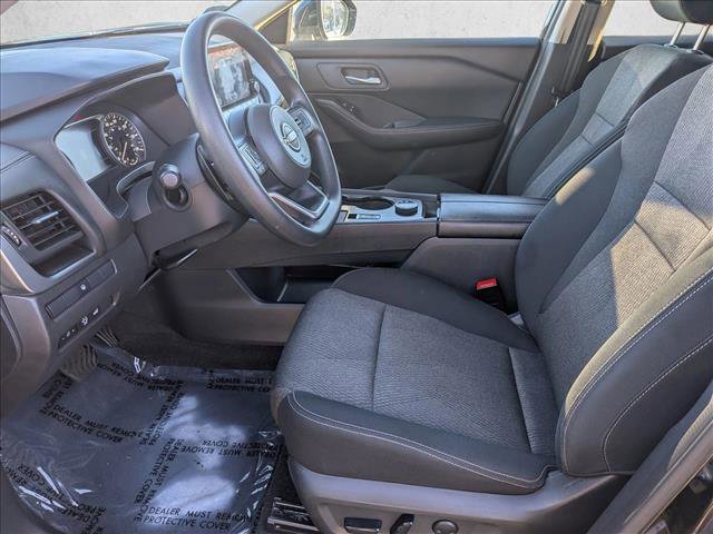 Used 2024 Nissan Rogue SV image 11