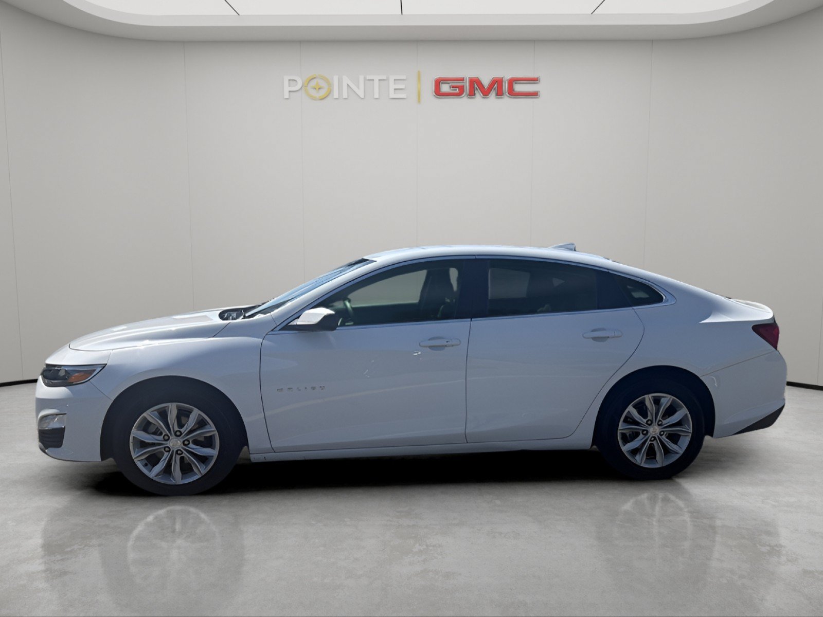 Used 2025 Chevrolet Malibu LT FWD image 6