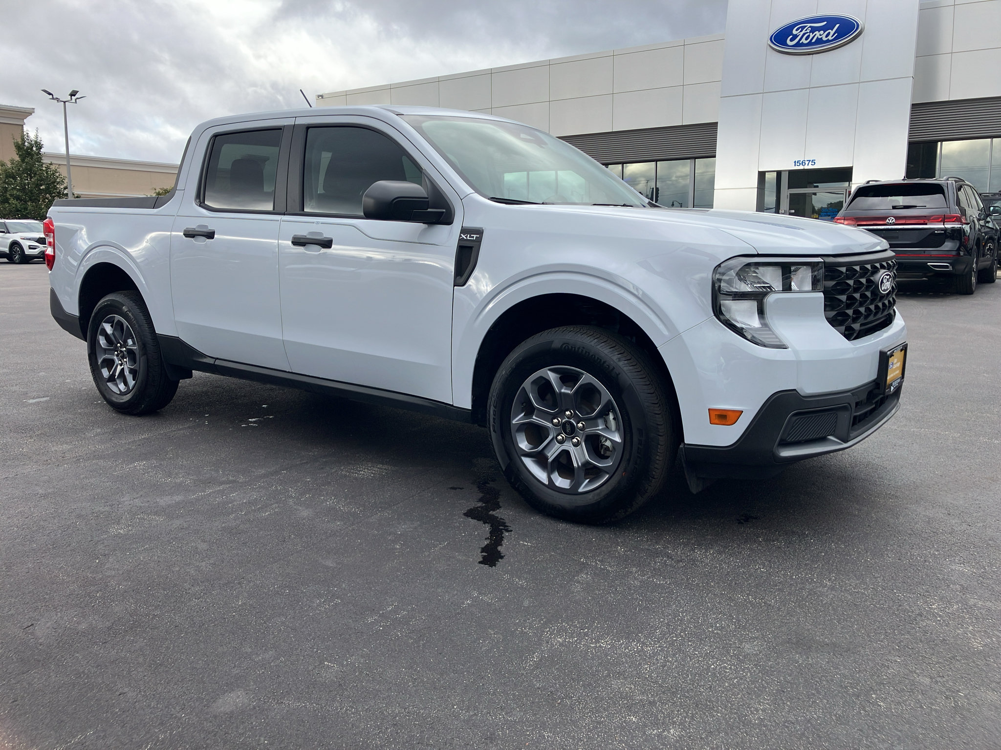 Used 2025 Ford Maverick XLT w/ Equipment Group 302A AWD/4WD image 10