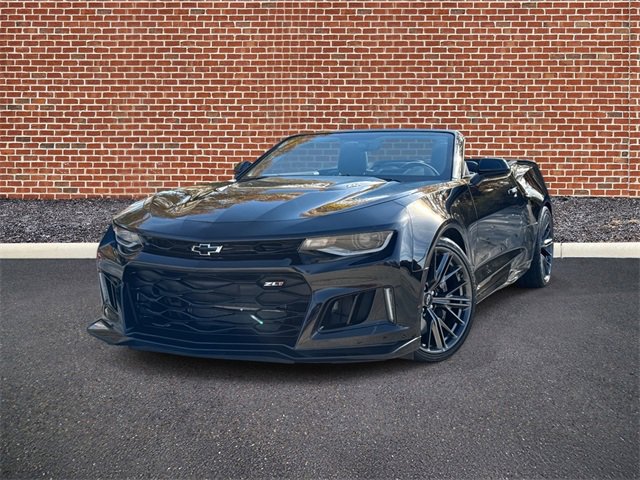 Used 2021 Chevrolet Camaro ZL1 image 1