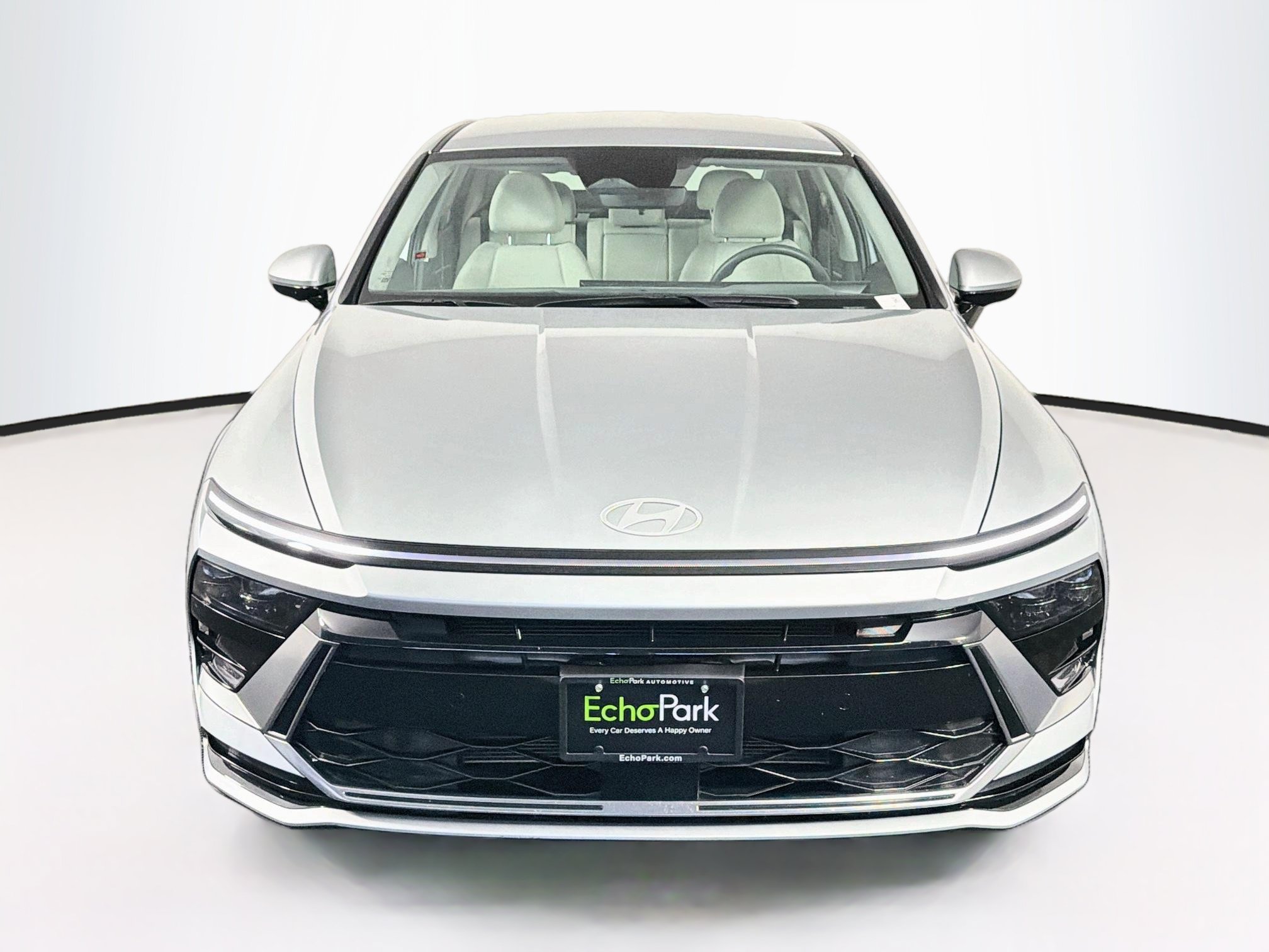 Used 2025 Hyundai Sonata SEL FWD image 2