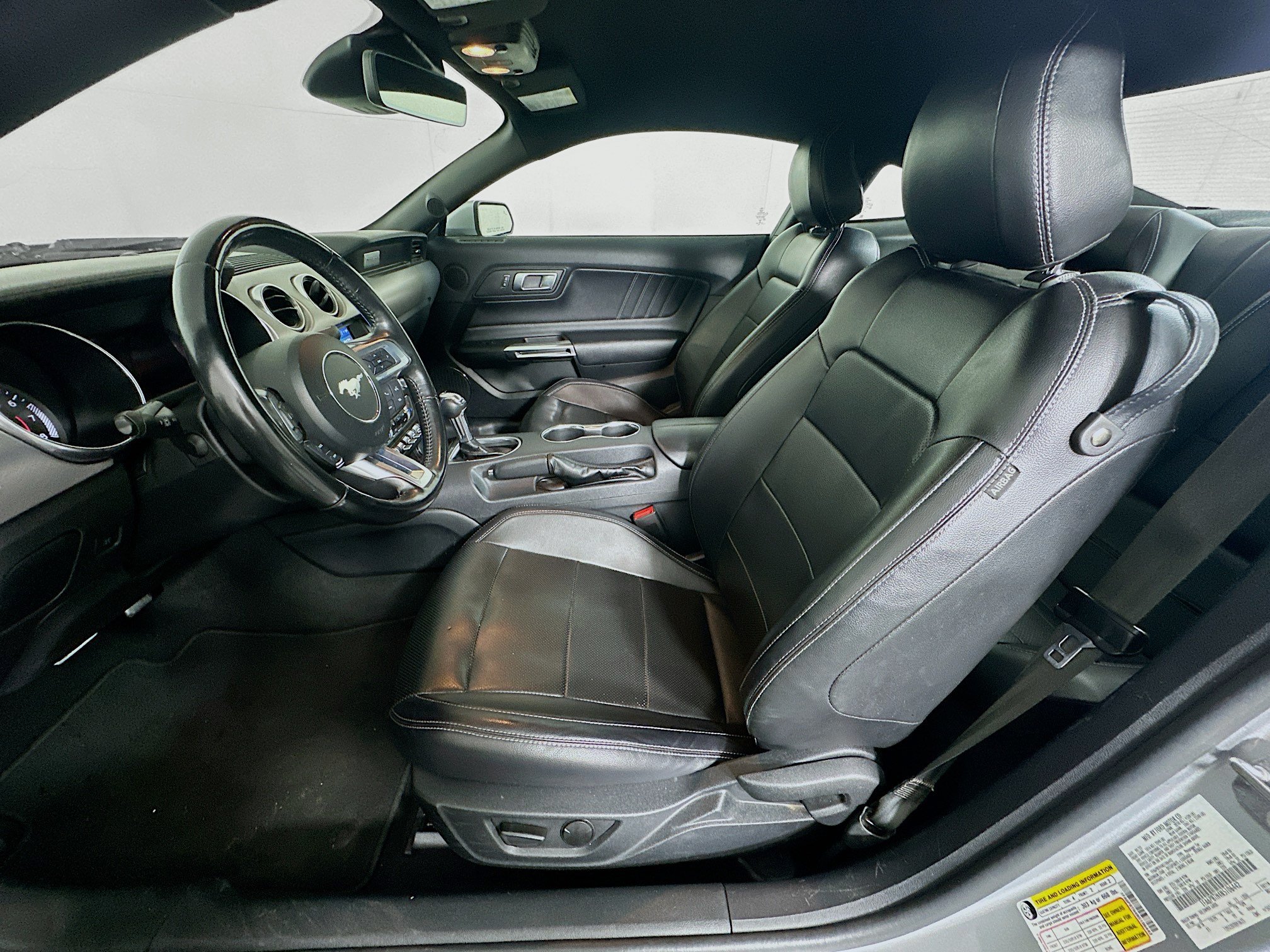 Used 2022 Ford Mustang Premium RWD image 13