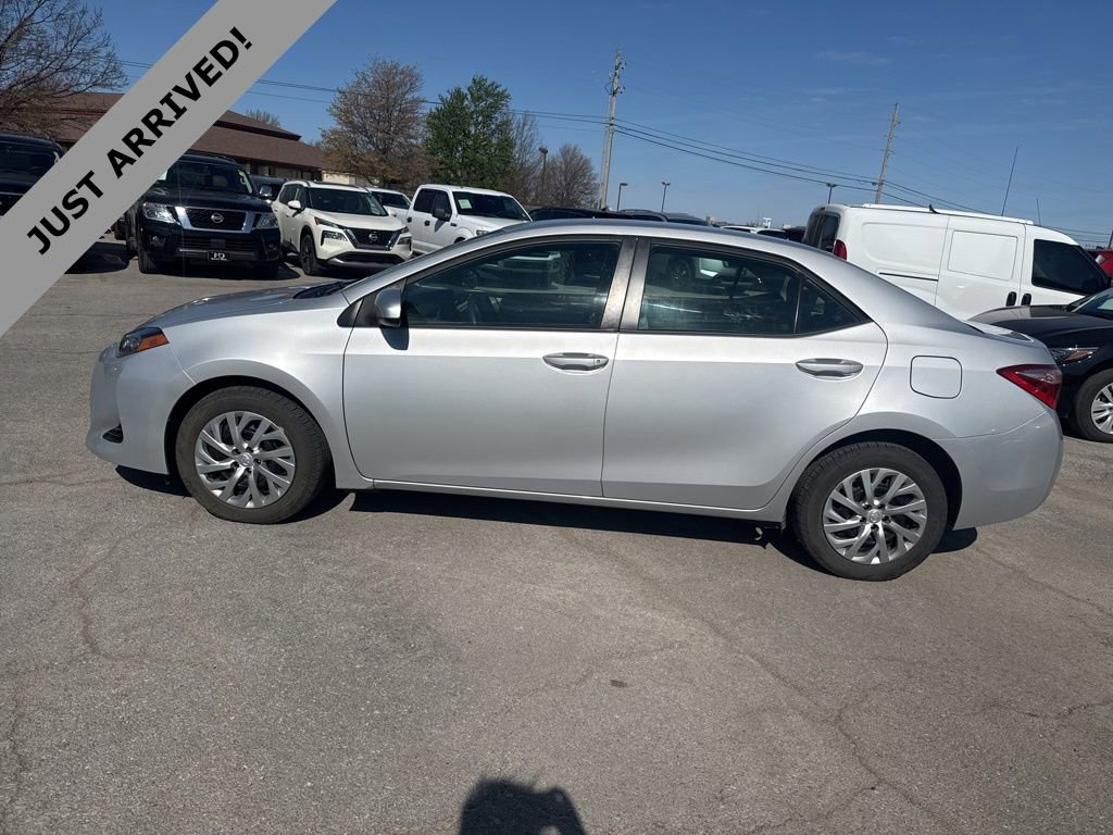 Used 2019 Toyota Corolla LE w/ Carpet Mat Package (TMS) image 8
