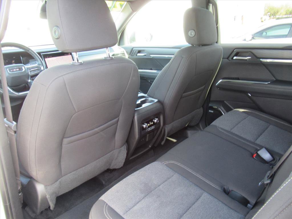 Used 2025 GMC Acadia Elevation FWD image 15