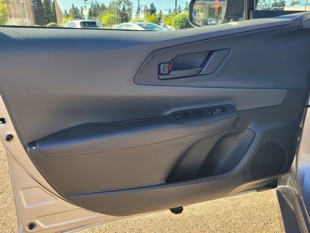 Used 2024 Toyota Prius LE image 18