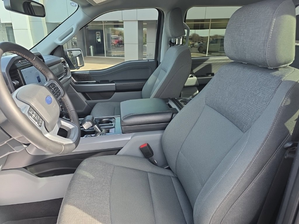 Used 2024 Ford F150 Lightning XLT image 11