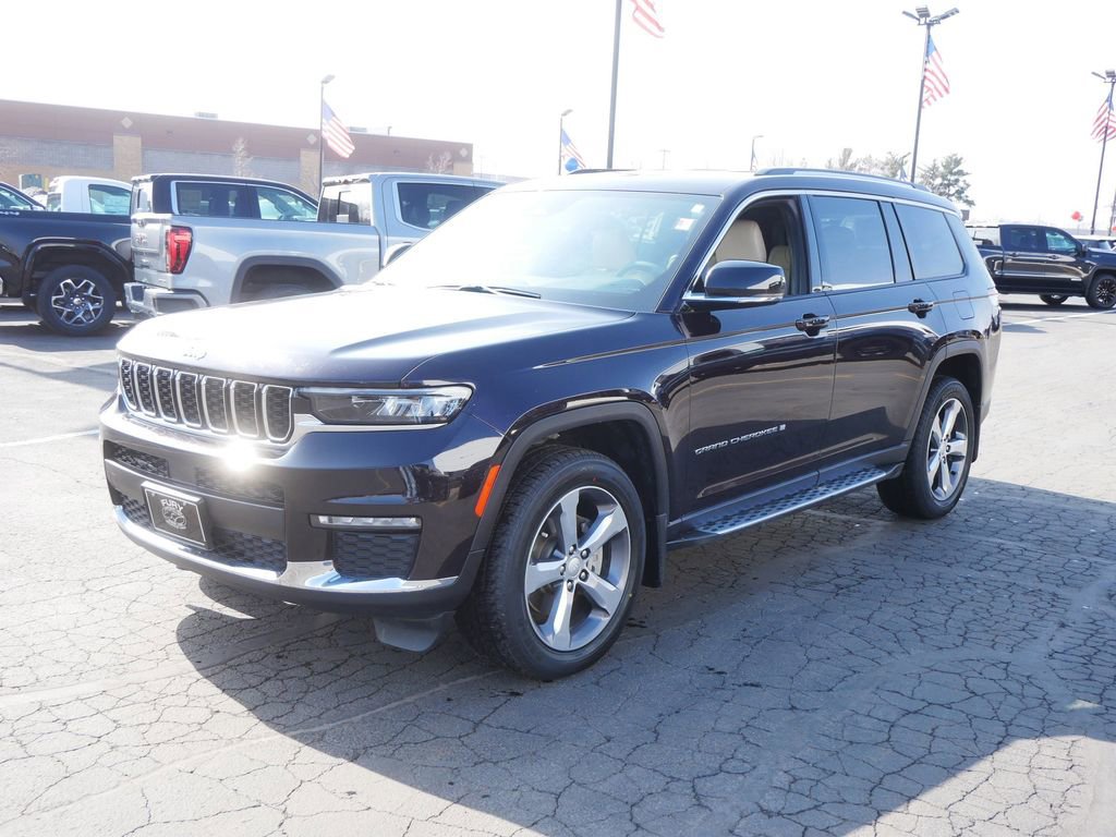 Used 2023 Jeep Grand Cherokee L Limited w/ MOPAR Finishing Package image 2
